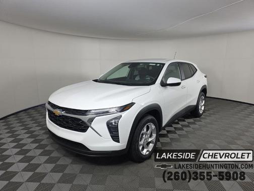 Summit White 2026 Chevrolet Trax LS