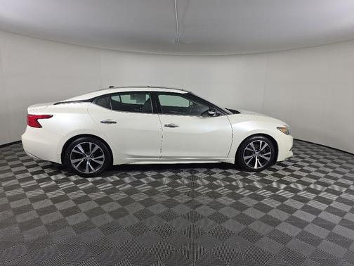Pearl White 2016 Nissan Maxima 3.5 SL