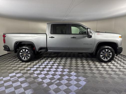 2026 Chevrolet Silverado 2500 Custom