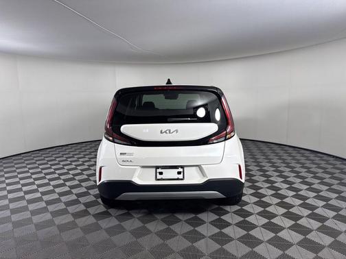 Snow White Pearl 2025 Kia Soul LX