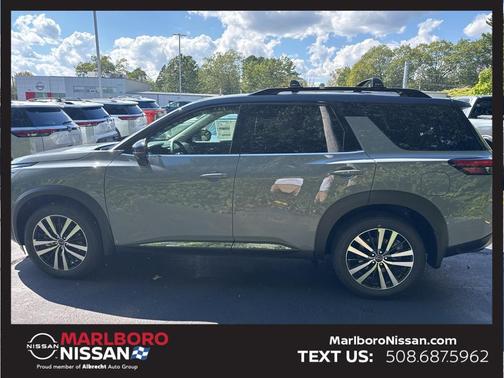 2025 Nissan Pathfinder Platinum