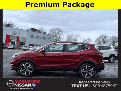 2022 Nissan Rogue Sport SL