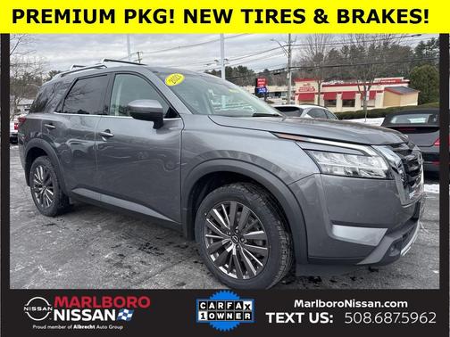2023 Nissan Pathfinder SL
