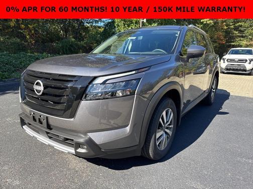 2025 Nissan Pathfinder SL