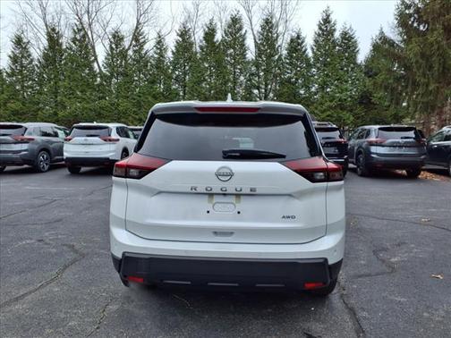 2025 Nissan Rogue SV