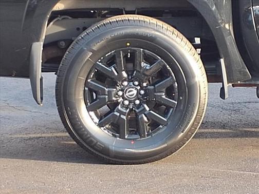 2023 Nissan Frontier SV