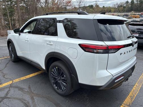 Everest White P 2026 Nissan Pathfinder SL