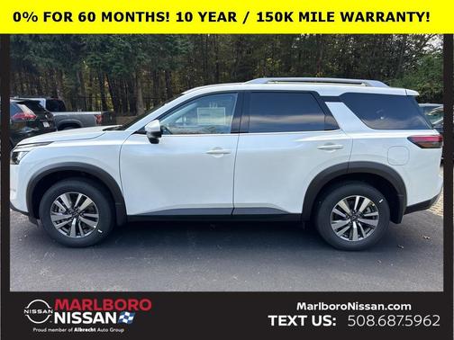 2025 Nissan Pathfinder SL