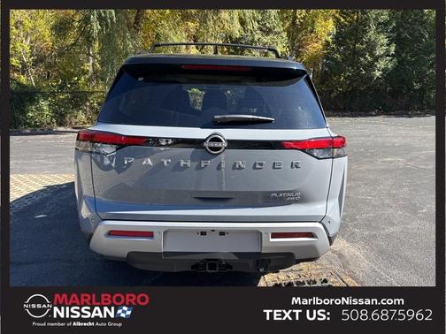 2025 Nissan Pathfinder Platinum