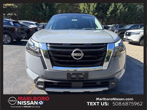 2025 Nissan Pathfinder Platinum
