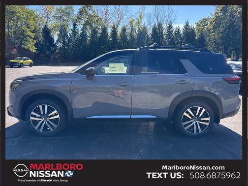2025 Nissan Pathfinder Platinum