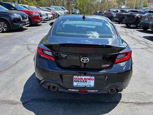 Raven Black 2024 Toyota GR86 Premium