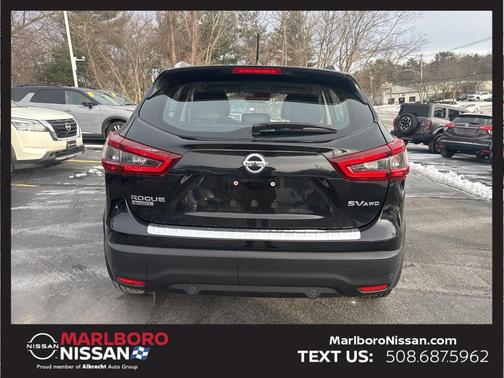 2022 Nissan Rogue Sport SV