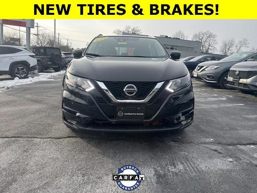 2022 Nissan Rogue Sport SV