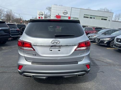 2019 Hyundai Santa Fe XL SE