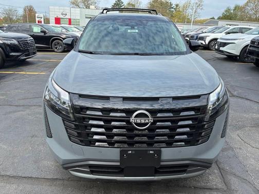 Boulder Gray Metallic 2026 Nissan Pathfinder Platinum
