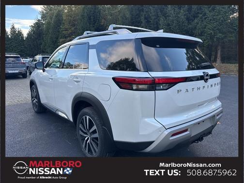 2025 Nissan Pathfinder Platinum