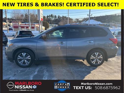 2017 Nissan Pathfinder SL