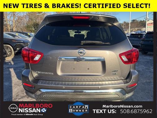 2017 Nissan Pathfinder SL