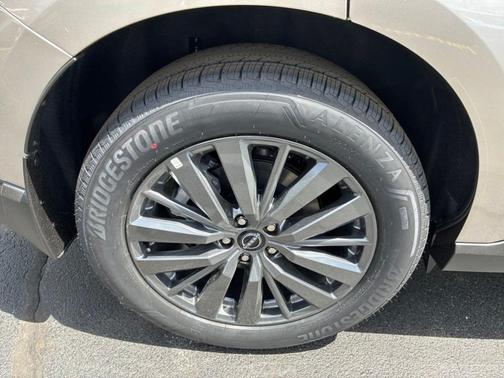 Champagne Silve 2026 Nissan Murano SL