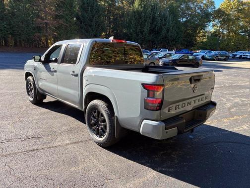Boulder Gray Pearl 2027 Nissan Frontier SV