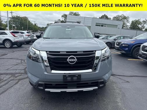 2025 Nissan Pathfinder Platinum