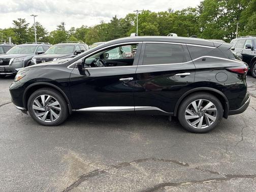 Magnetic Black 2021 Nissan Murano SL