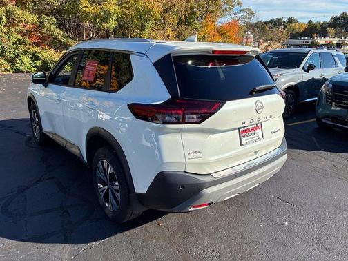 White 2023 Nissan Rogue SV