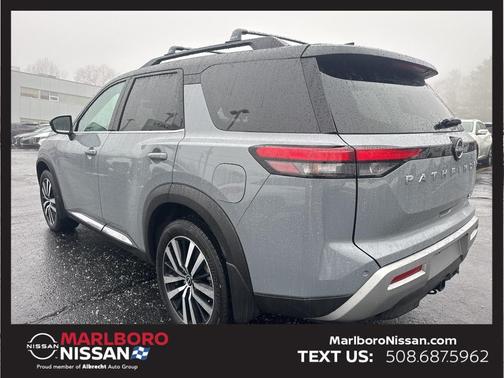 2025 Nissan Pathfinder Platinum
