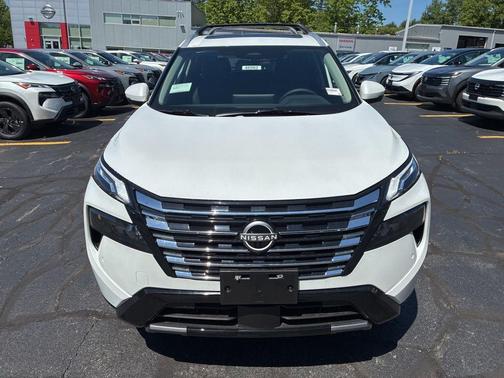 Everest White P 2026 Nissan Rogue Platinum