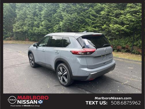 2025 Nissan Rogue SL