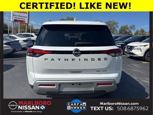 2025 Nissan Pathfinder SL