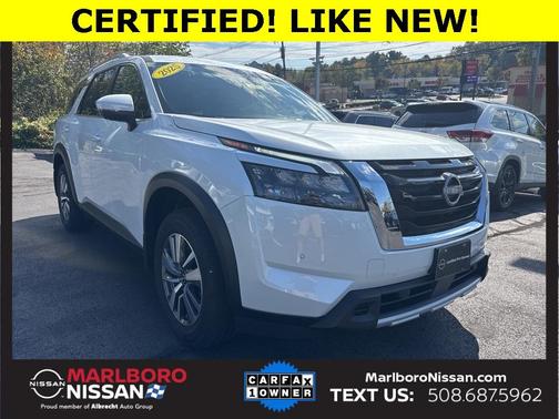 2025 Nissan Pathfinder SL