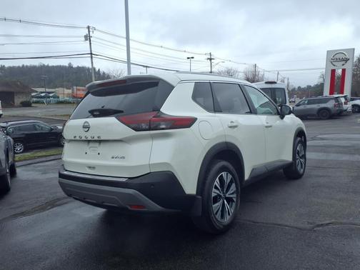 2022 Nissan Rogue SV