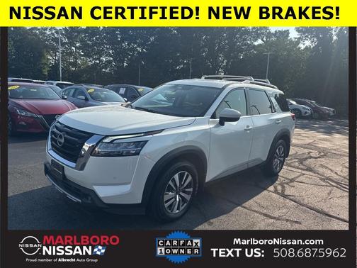 2022 Nissan Pathfinder SL