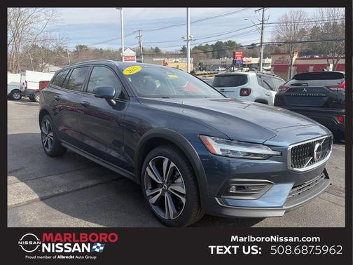 2025 Volvo V60 Cross Country B5 Plus