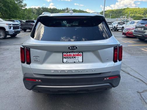 Sparkling Silver 2021 Kia Sorento S