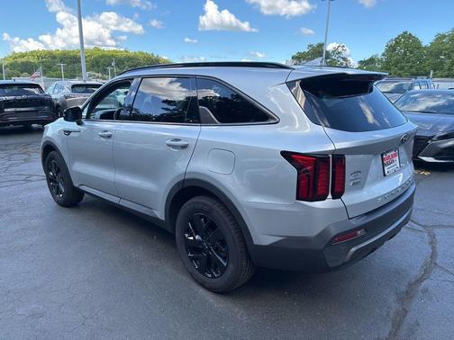 Sparkling Silver 2021 Kia Sorento S