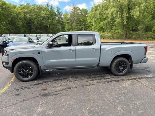 Boulder Gray Metallic 2026 Nissan Frontier SV