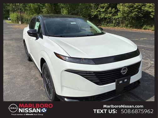 White / Black 2026 Nissan Murano Platinum