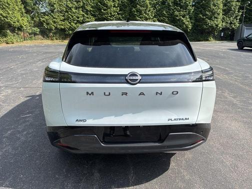White / Black 2026 Nissan Murano Platinum