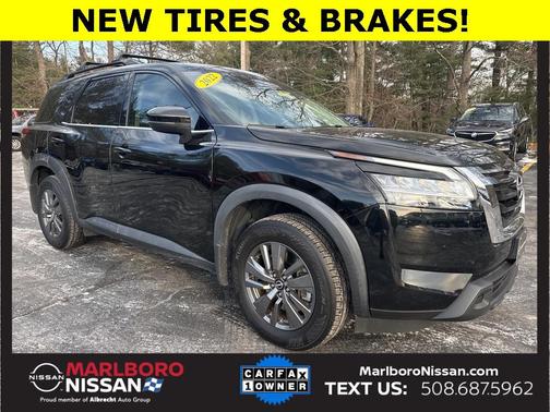 2022 Nissan Pathfinder SV