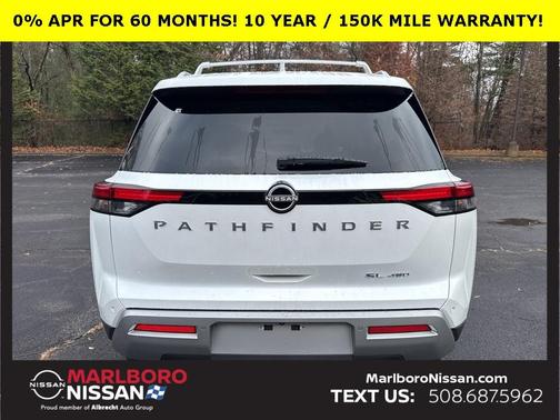 2025 Nissan Pathfinder SL