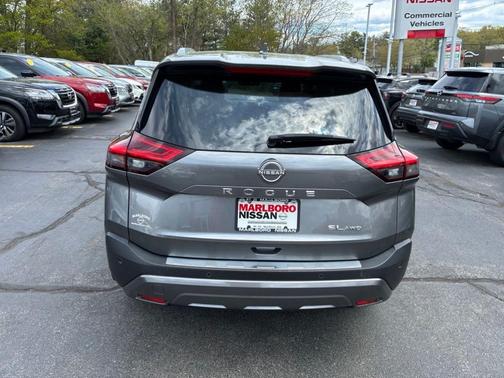 Gun Metallic 2023 Nissan Rogue SL