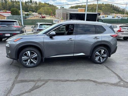 Gun Metallic 2023 Nissan Rogue SL