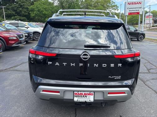 Black 2024 Nissan Pathfinder Platinum