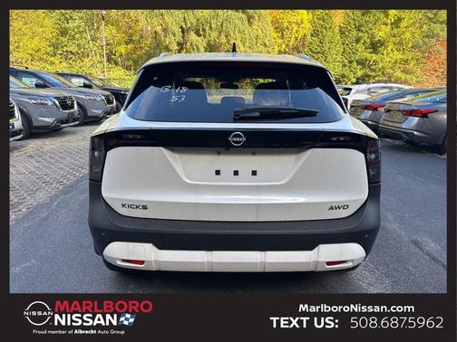 2026 Nissan Kicks SV