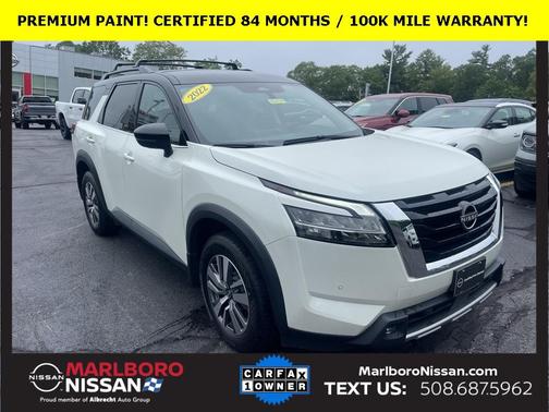 2022 Nissan Pathfinder SL
