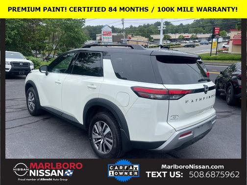 2022 Nissan Pathfinder SL