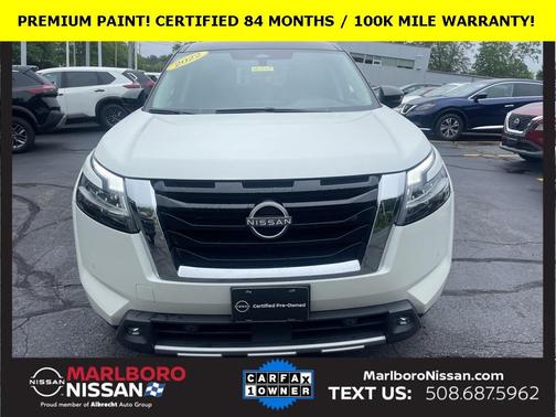 2022 Nissan Pathfinder SL